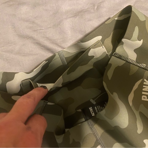 New PINK Active full length camo leggings XL. - Picture 3 of 6
